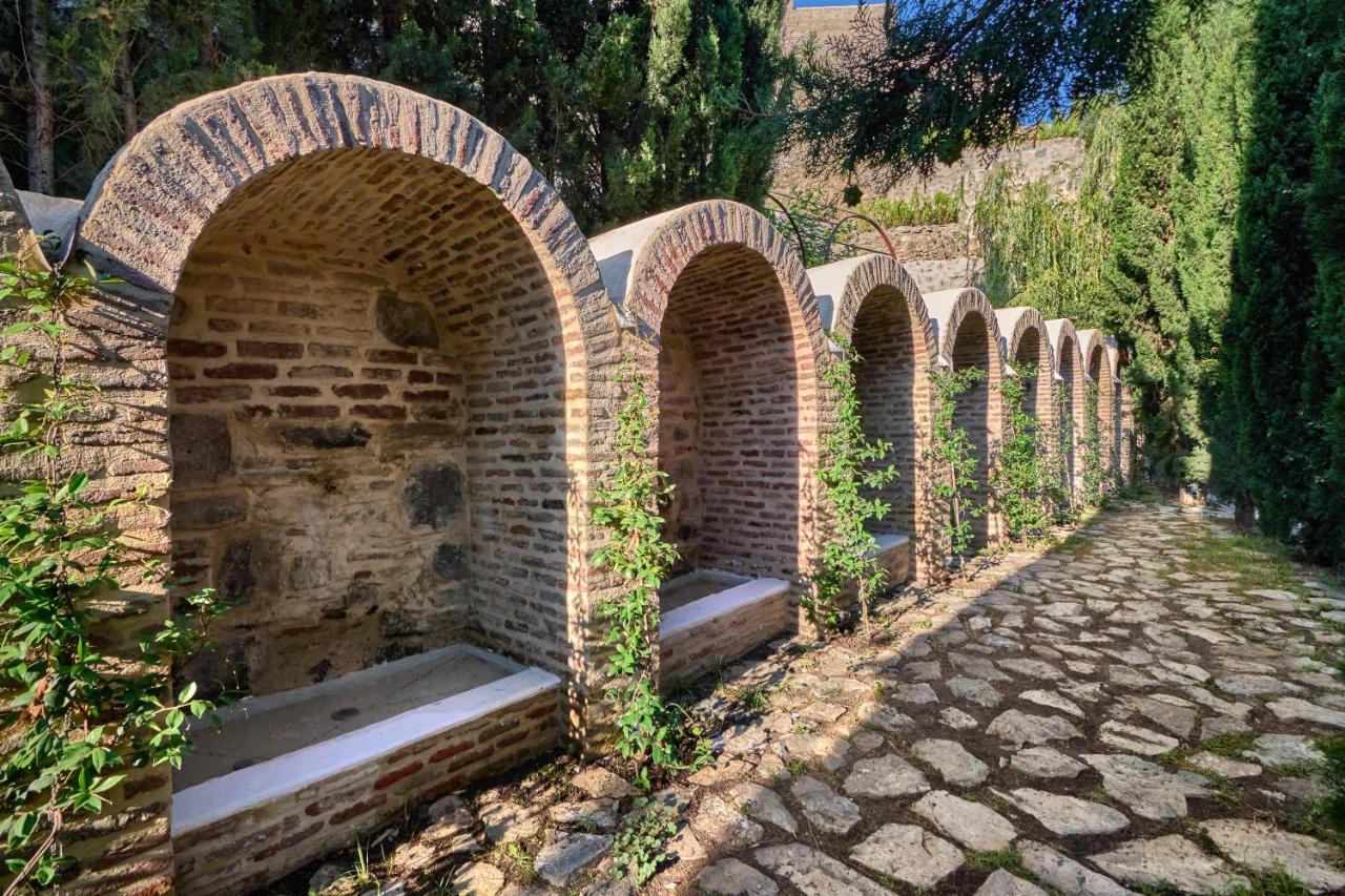 Hotel Castle In Old Town Tbilisi Exterior foto